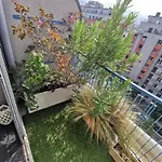 Espace Prive Avec Balcon Vue Montagnes