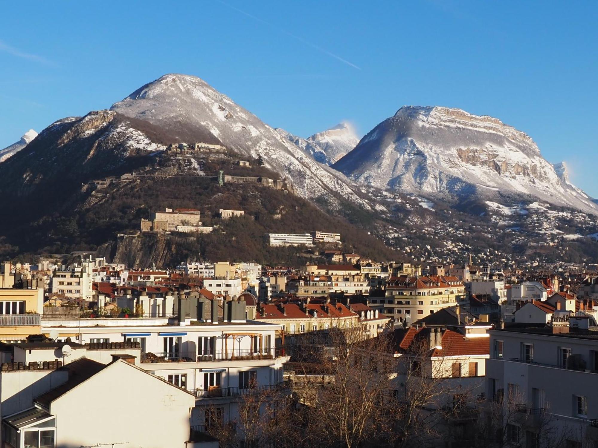 Frühstückspension Espace Prive Avec Balcon Vue Montagnes Grenoble